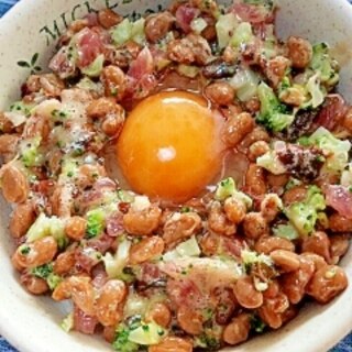 納豆の食べ方-生玉子＆梅ブロッコリー♪